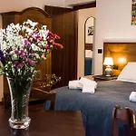 Paladini Al Casale Affittacamere 3*